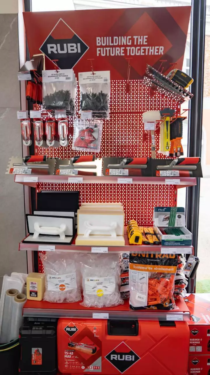 Tout le nécessaire technique pour une mise en œuvre parfaite de carrelage